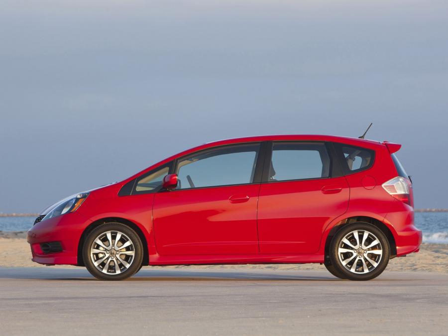  Honda Fit Sport 2011 года  (US) (фото 10 из 21)